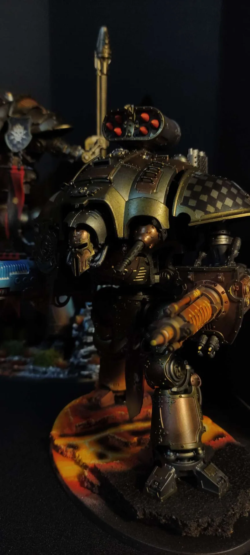 Imperial Knight Questoris — Armadura y armas — miniatura WARHAMMER 40K pintada por encargo por Bierzo Art Studio