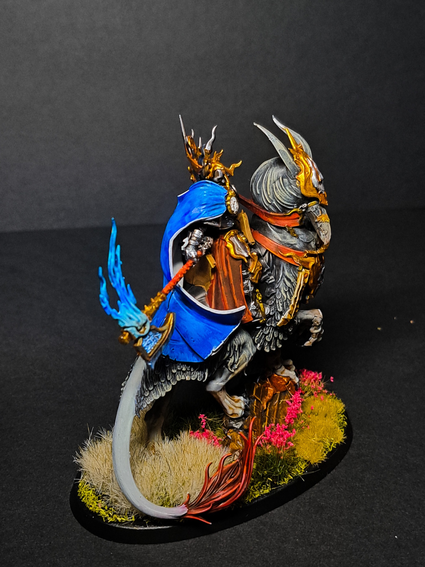 Lord-Celestant a caballo — Vista trasera — miniatura AGE OF SIGMAR pintada por encargo por Bierzo Art Studio