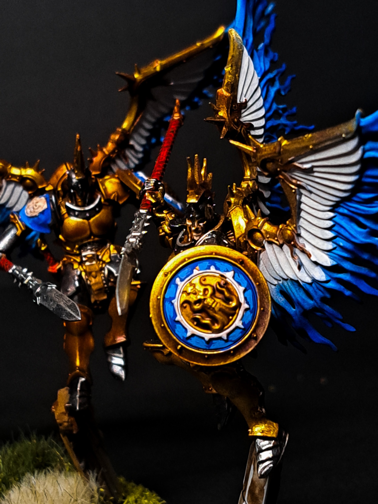 Prosecutors — Detalle escudo y alas — miniatura AGE OF SIGMAR pintada por encargo por Bierzo Art Studio