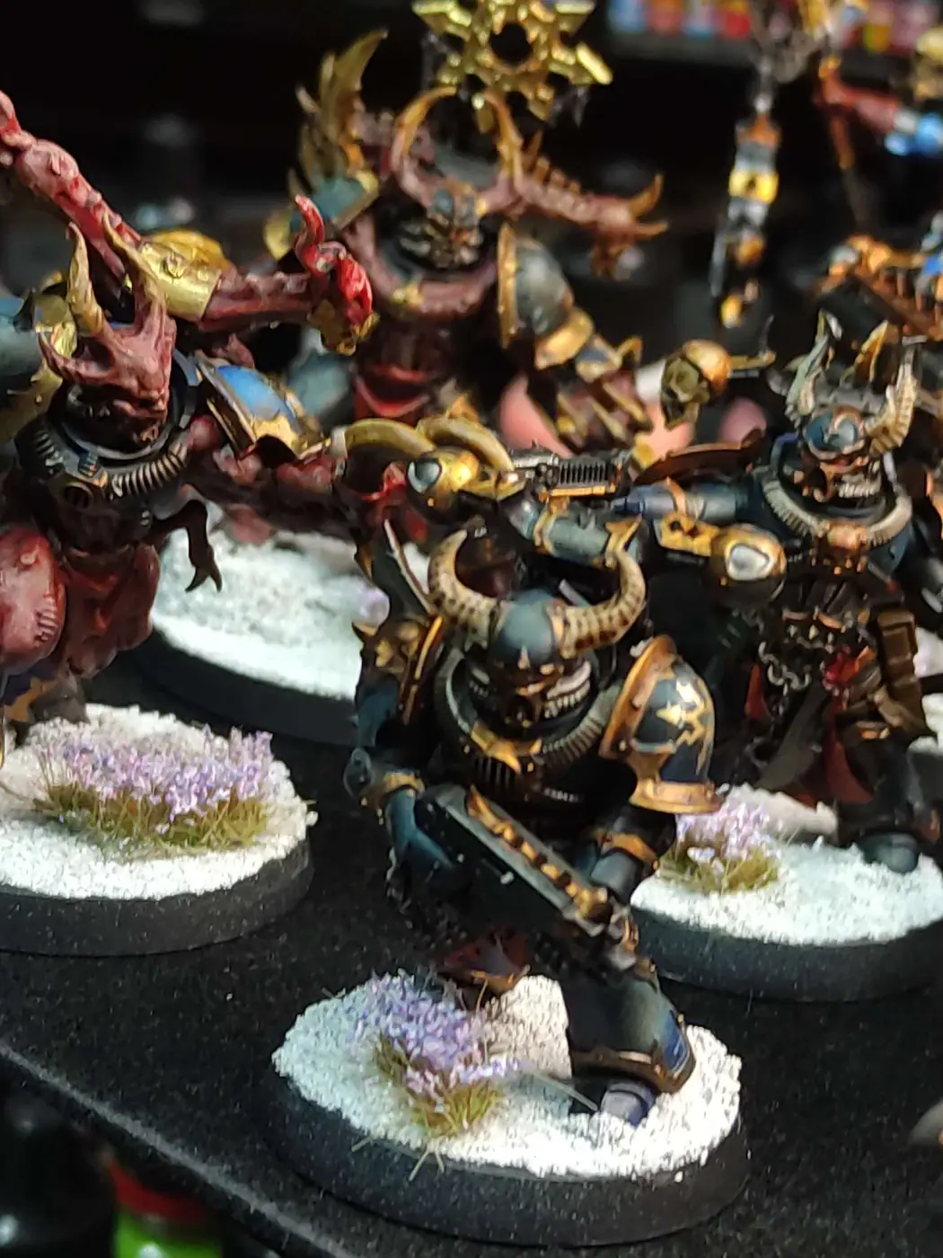 Marines del Caos — Guerreros mutados — miniatura WARHAMMER 40K pintada por encargo por Bierzo Art Studio