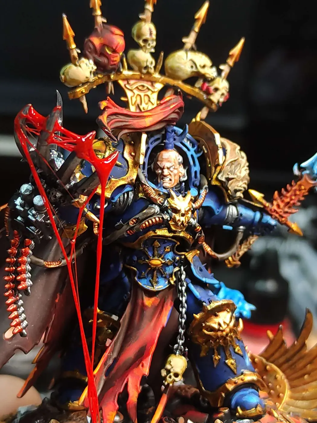 Abaddon the Despoiler — Retrato frontal — miniatura WARHAMMER 40K pintada por encargo por Bierzo Art Studio