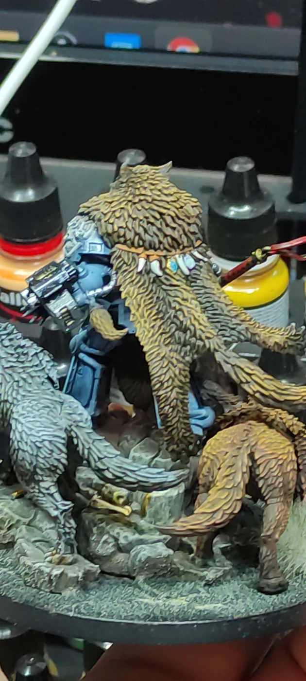 Logan Grimnar — Lobos espaciales, vista trasera y capa — miniatura WARHAMMER 40K pintada por encargo por Bierzo Art Studio