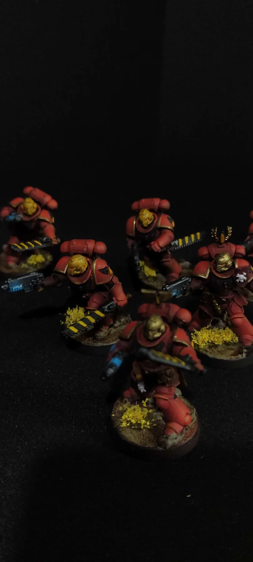Blood Angels — Escuadra de Marines de asalto — miniatura WARHAMMER 40K pintada por encargo por Bierzo Art Studio