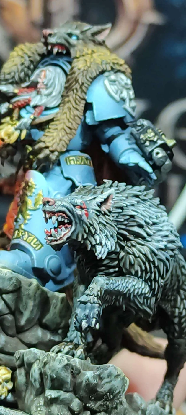 Logan Grimnar — Lobos espaciales, detalle del lobo — miniatura WARHAMMER 40K pintada por encargo por Bierzo Art Studio